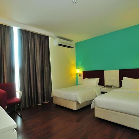 ดี นอร์ท สตาร์ โฮเต็ลแอนด์สปา Hotel ซันดากัน ภายนอก รูปภาพ