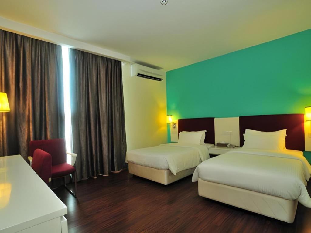ดี นอร์ท สตาร์ โฮเต็ลแอนด์สปา Hotel ซันดากัน ภายนอก รูปภาพ